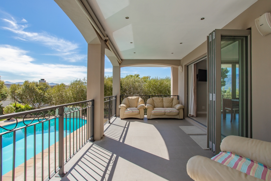 5 Bedroom Property for Sale in Lemoenkloof Western Cape